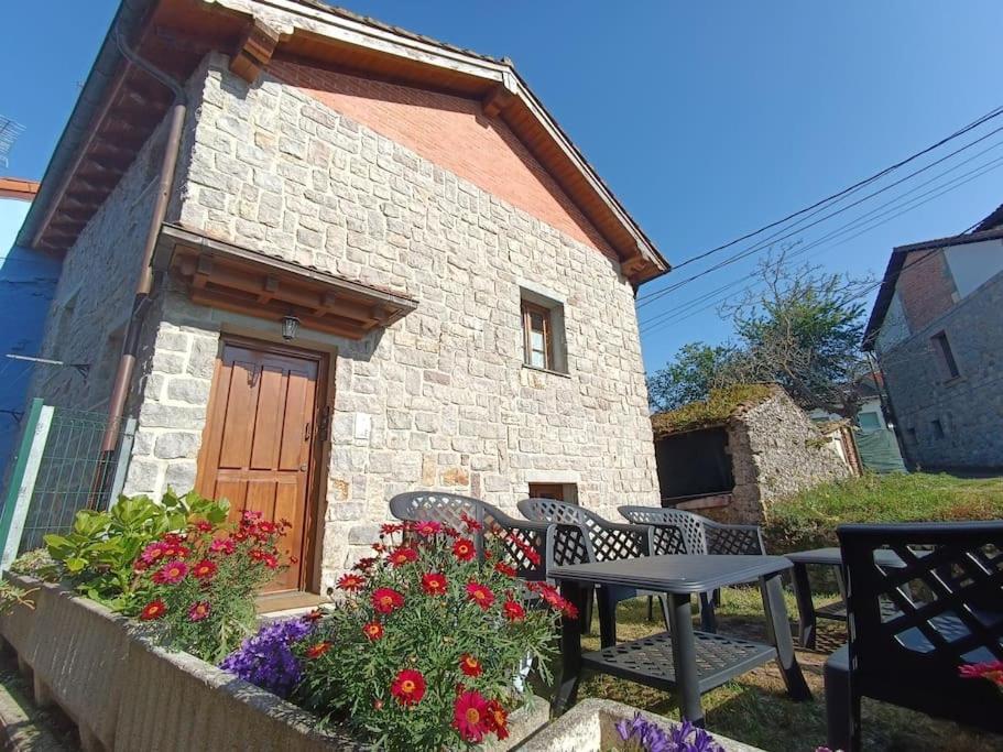 Romantico Acogedor Apartamento En Llanes Eksteriør bilde
